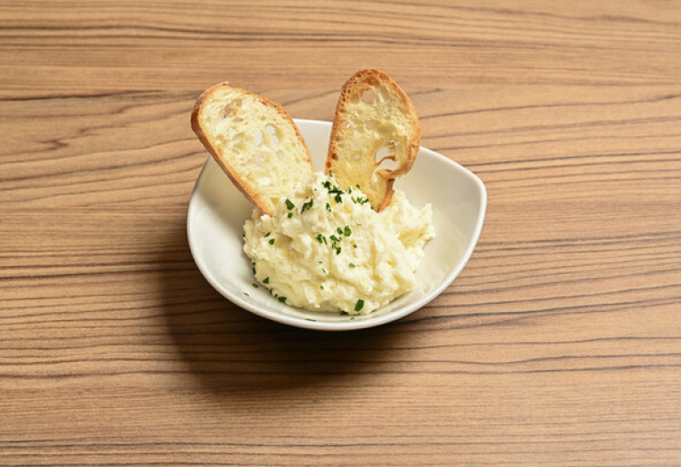 ▼ 数の子とクリームチーズのポテトサラダ