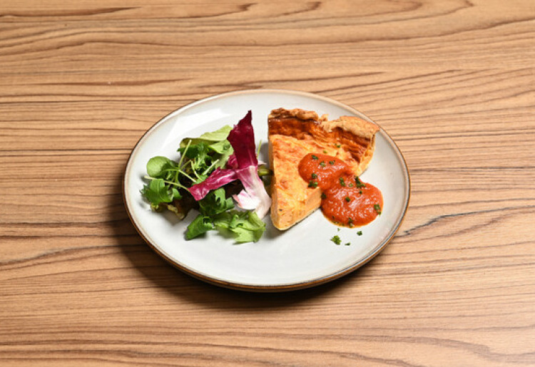 ▼ 雲丹と玉ねぎのキッシュ